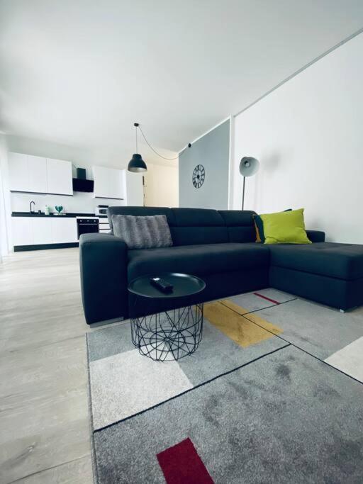Sun Street Apartment Верона Екстериор снимка