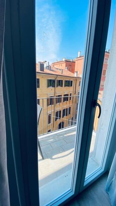 Sun Street Apartment Верона Екстериор снимка