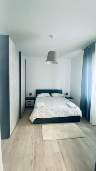 Sun Street Apartment Верона Екстериор снимка